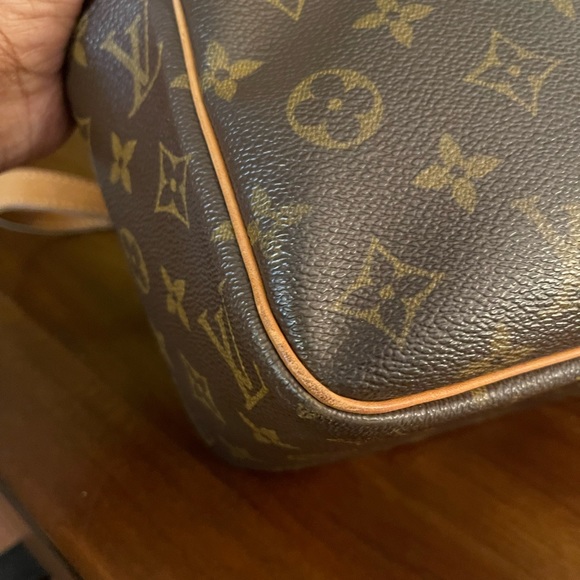 Authentic Louis Vuitton Monogram Cite GM - Picture 10 of 16